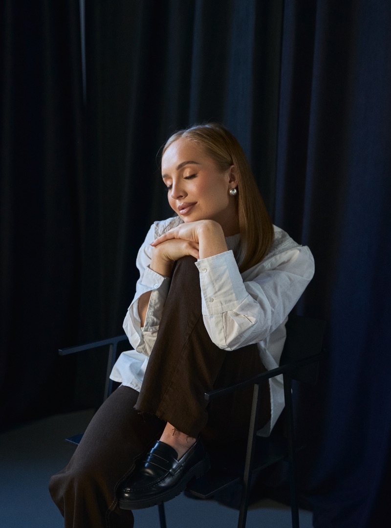 Klaudia Gawecka – specjalistka od terapii skóry w nurcie kosmetologii holistycznej | Holie